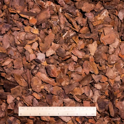Pine bark mulch 20-40mm – decorative large bark pieces for landscaping and garden beds | Basteji